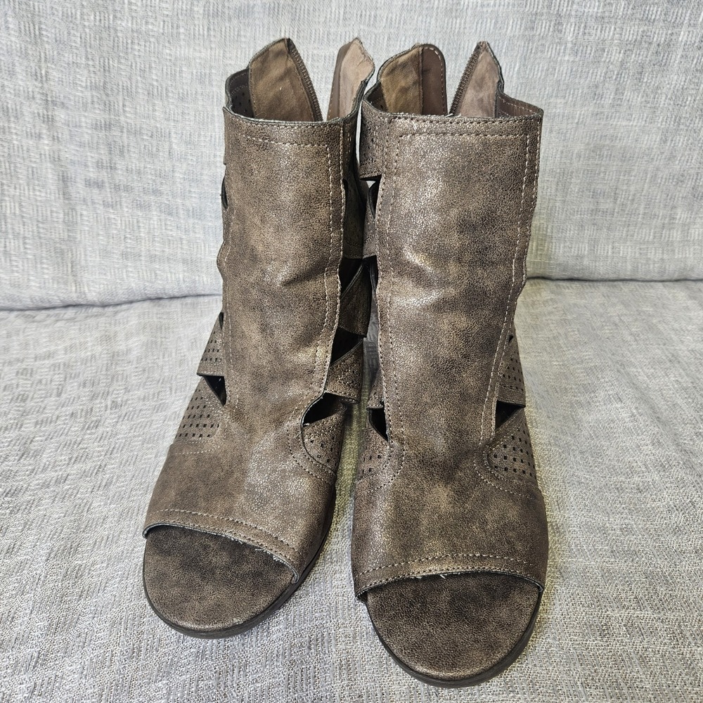 Maurices Trixie Cut brown shimmer stacked heel ankle‎ booties.  Womens Size 9w ? - Picture 13 of 13